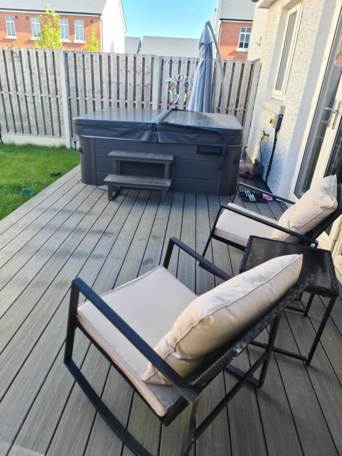 Ferienwohnung Dublin Jacuzzi Escape Exterior foto