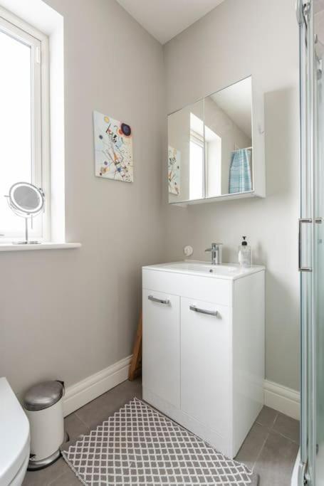 Ferienwohnung Dublin Jacuzzi Escape Exterior foto